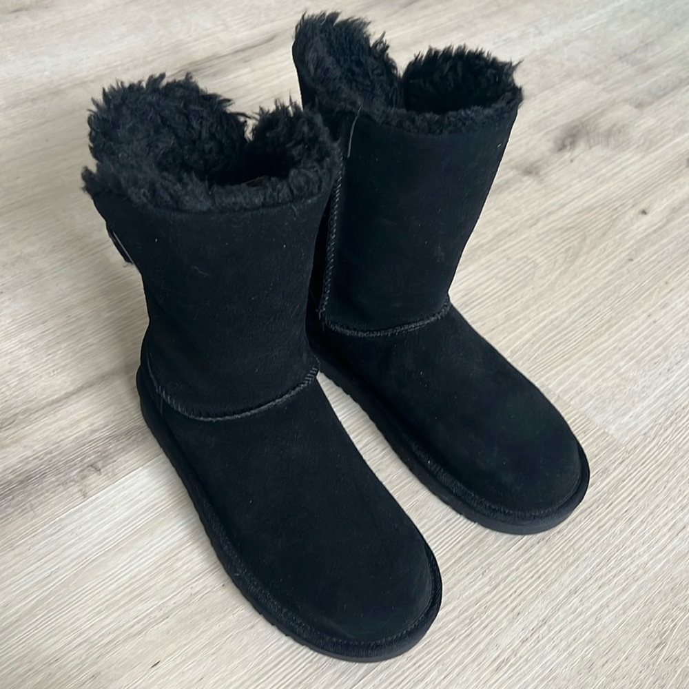 Koolaburra by Ugg Remley Black Suede Boot
